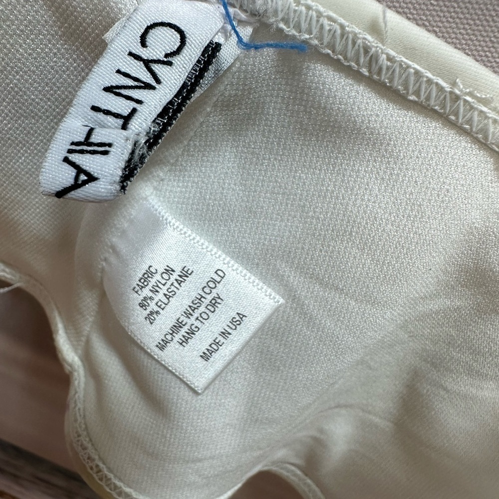 CINTHYA ROWLEY SWIM TOP XS​ - Picture 3 of 5